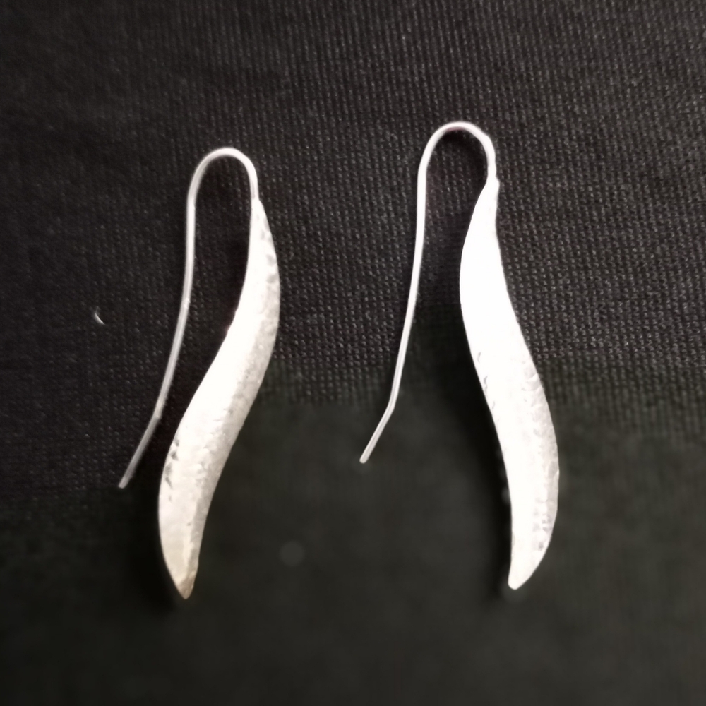 Elegant Sterling Silver Leaf Earrings - Picture 5 of 5